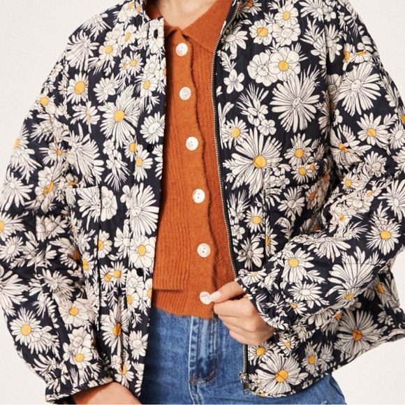 Zara Black Floral Daisy Bomber Jacket with White and Yellow Accents - Picture 4 of 9